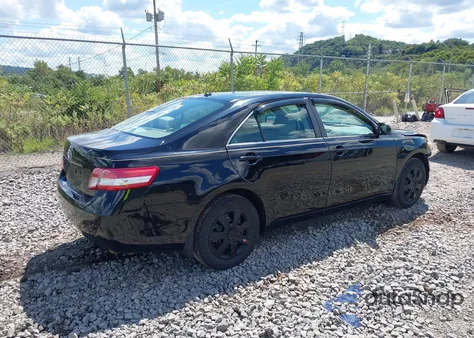 2011 Toyota Camry Le z USA, uszkodzony, nr VIN 4T1BF3EK2BU191320